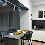 Amion In Center Of Apartment