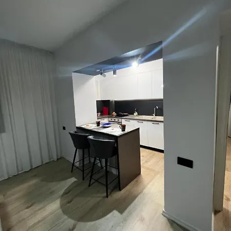 Amion In Center Of Apartman Tirana