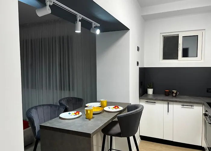 Amion In Center Of Apartment